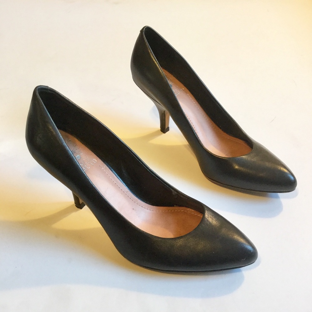 Vince Camuto Black Leather Pumps size 6.5